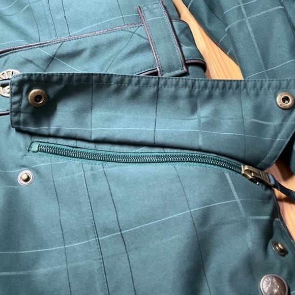 BURTON Dry Ride Faux Fur Lined Ski / Snow Coat Multi Zip Pockets Detachable Hood - Picture 14 of 16